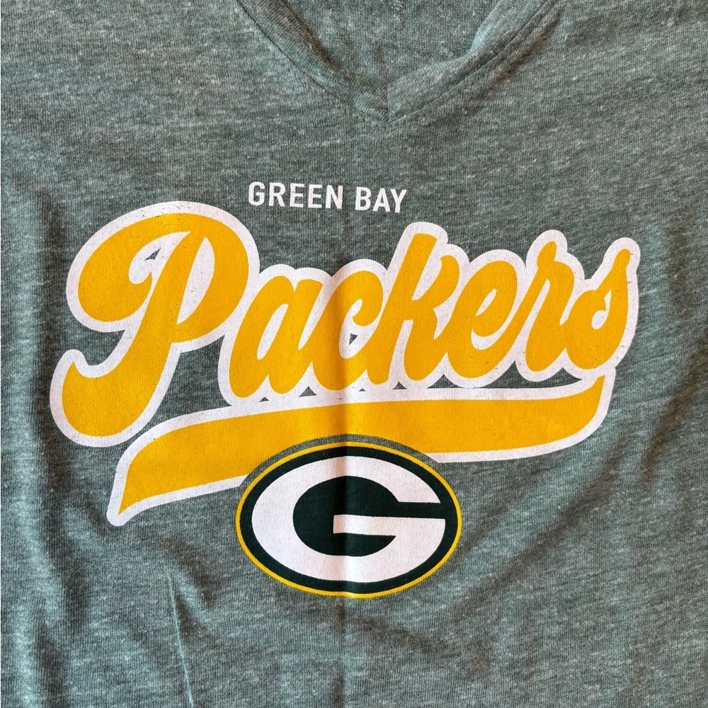 NFL Team Apparel Green Bay Packers Women's V-Neck T-Shirt Size M Brand New